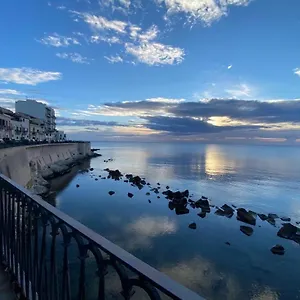https://la-casa-al-castello-maniace.sicilyhotelsitaly.net